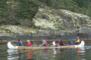voyageur canoe en route to icebreaker